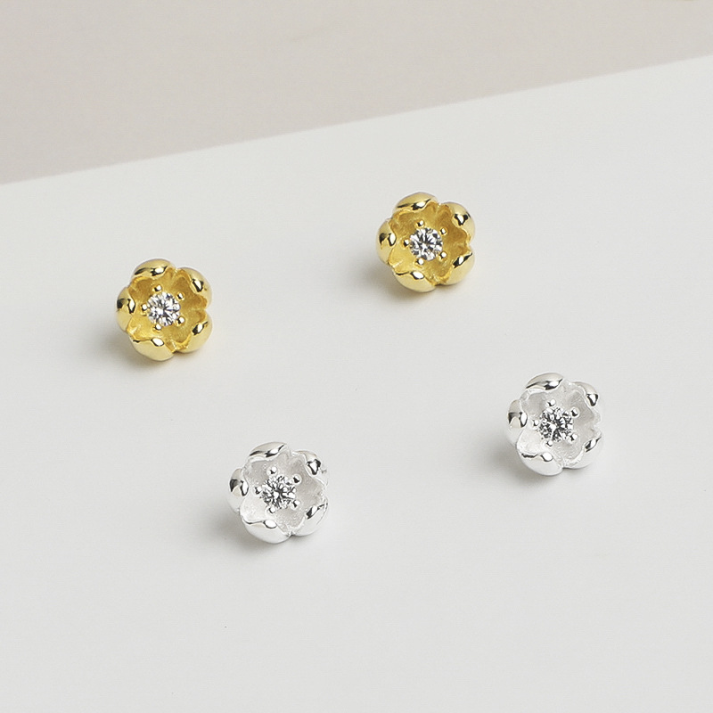 Dije de Flor Mini de Plata de  - Jewelry Making In La reseña y precio